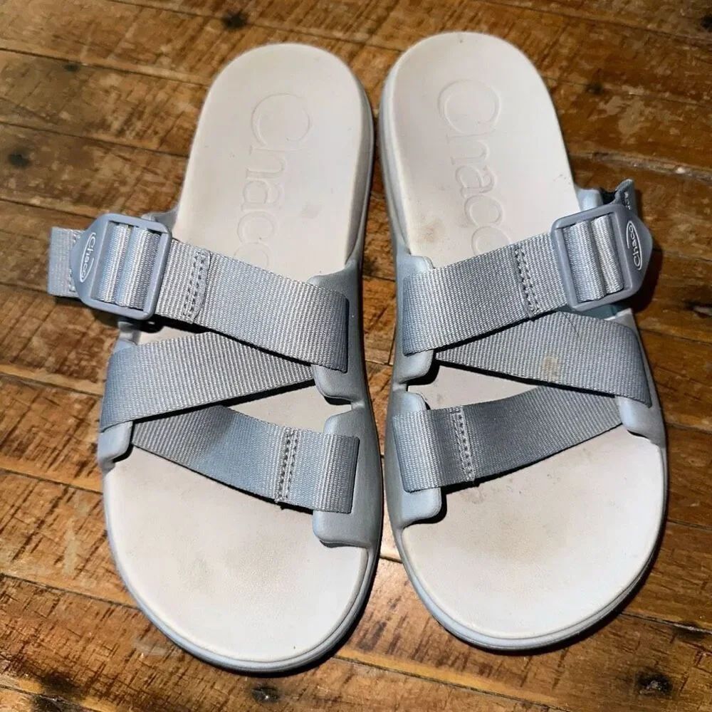 Chaco gray strappy comfortable slip on size 7 sandals